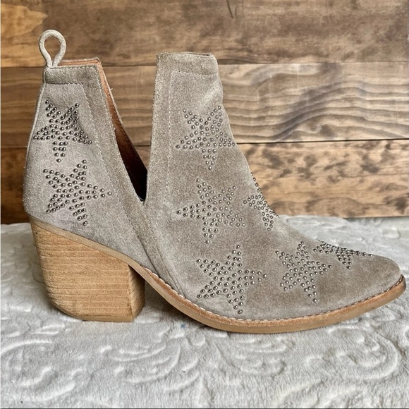 Jeffrey Campbell Asterial Booties Sz 8 Taupe Suede Star Studded Rock Western - Picture 2 of 16